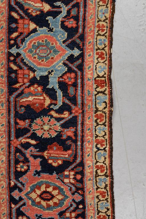 A carpet, semi-antique Heriz, ca 376-373,5 x 267 cm.