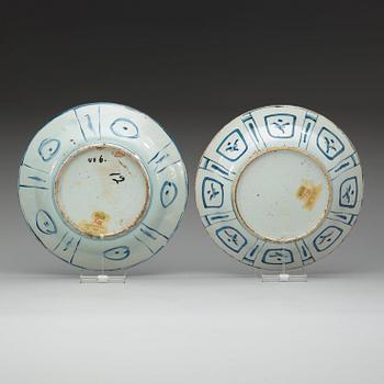 Two blue and white kraak dishes, Ming dynasty, Wanli (1572-1620).