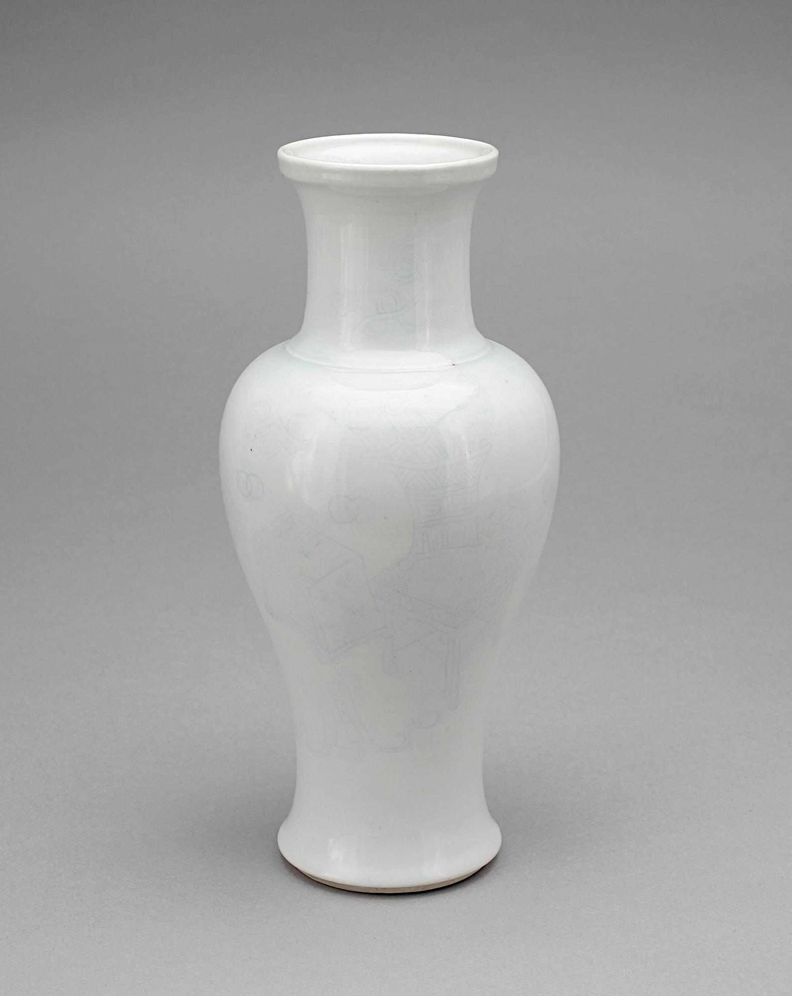 VAS, porslin, Kina, Qingdynastin (1644-1912).