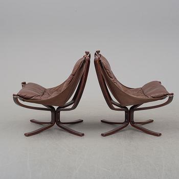 A pair of easy chairs and a table by Sigurd Ressel.