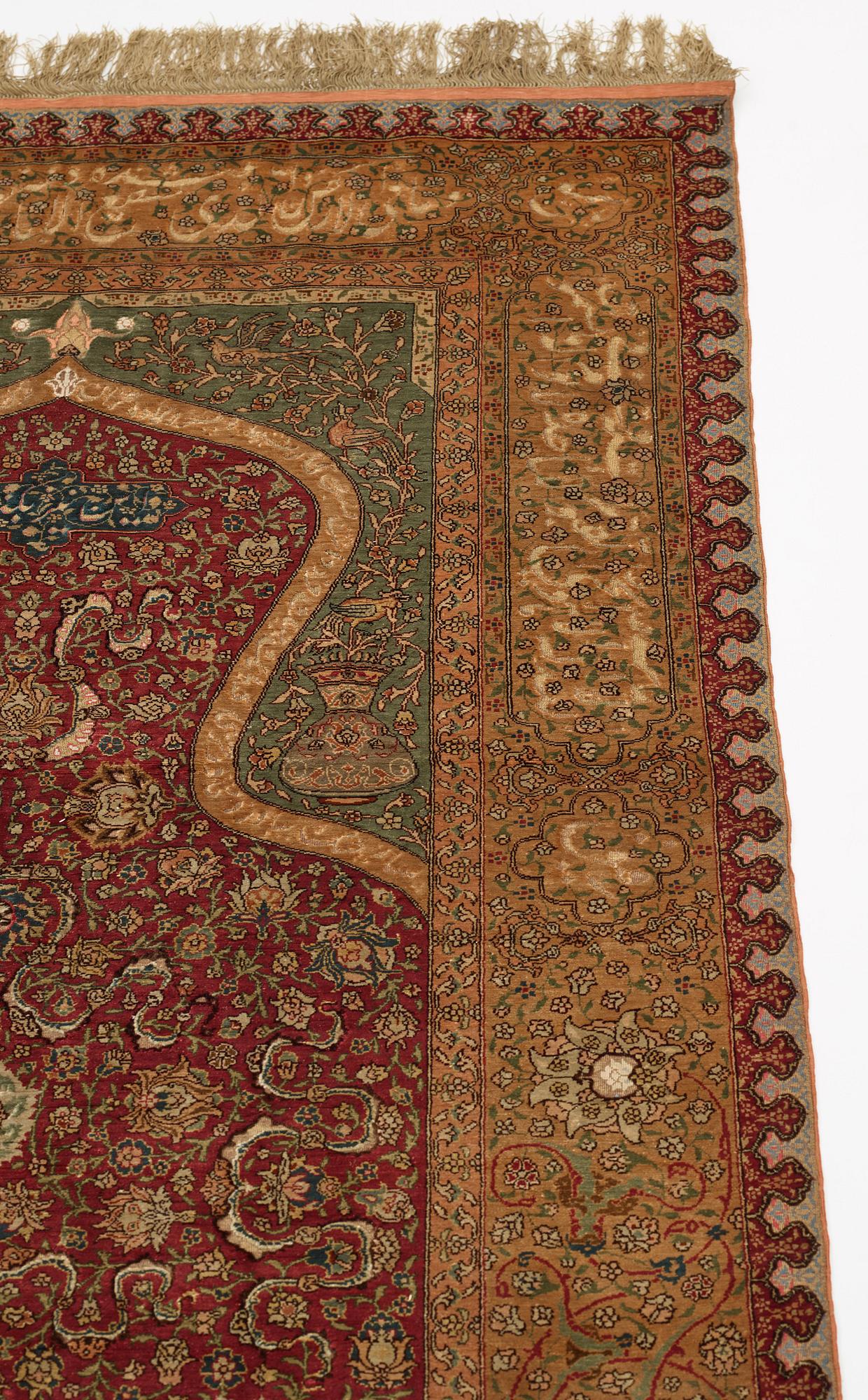 Matta, antik silke Kum Kapi med metallbroschering, Istanbul omkring 1910, "Sultan's Head Prayer" design.