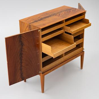 Josef Frank, Cabinet, “Skjortskåpet”, model 792, Firma Svenskt Tenn, second half of the 20th century.