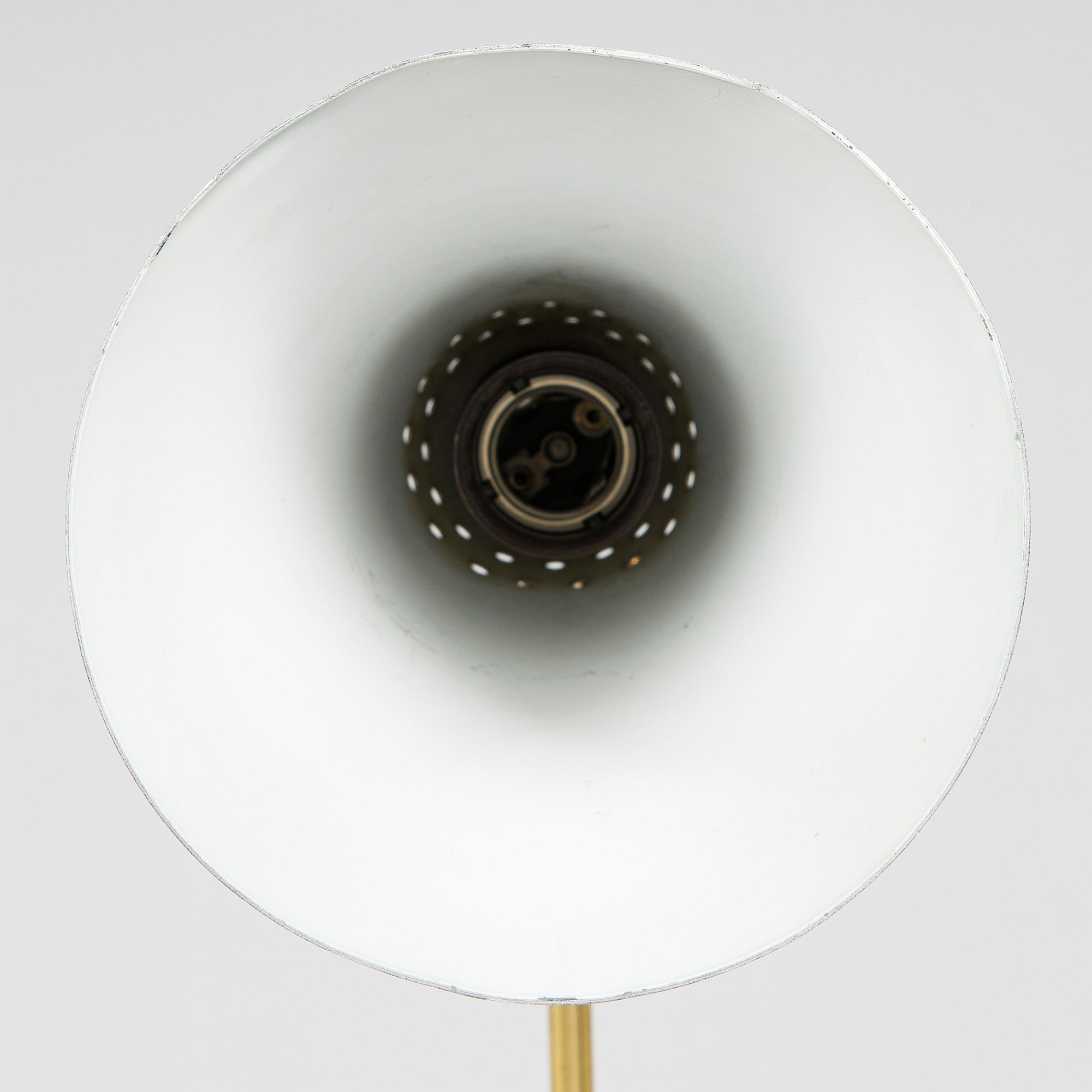 Tapio Wirkkala, A mid-20th-century 'K 10-11' floor light for Idman.