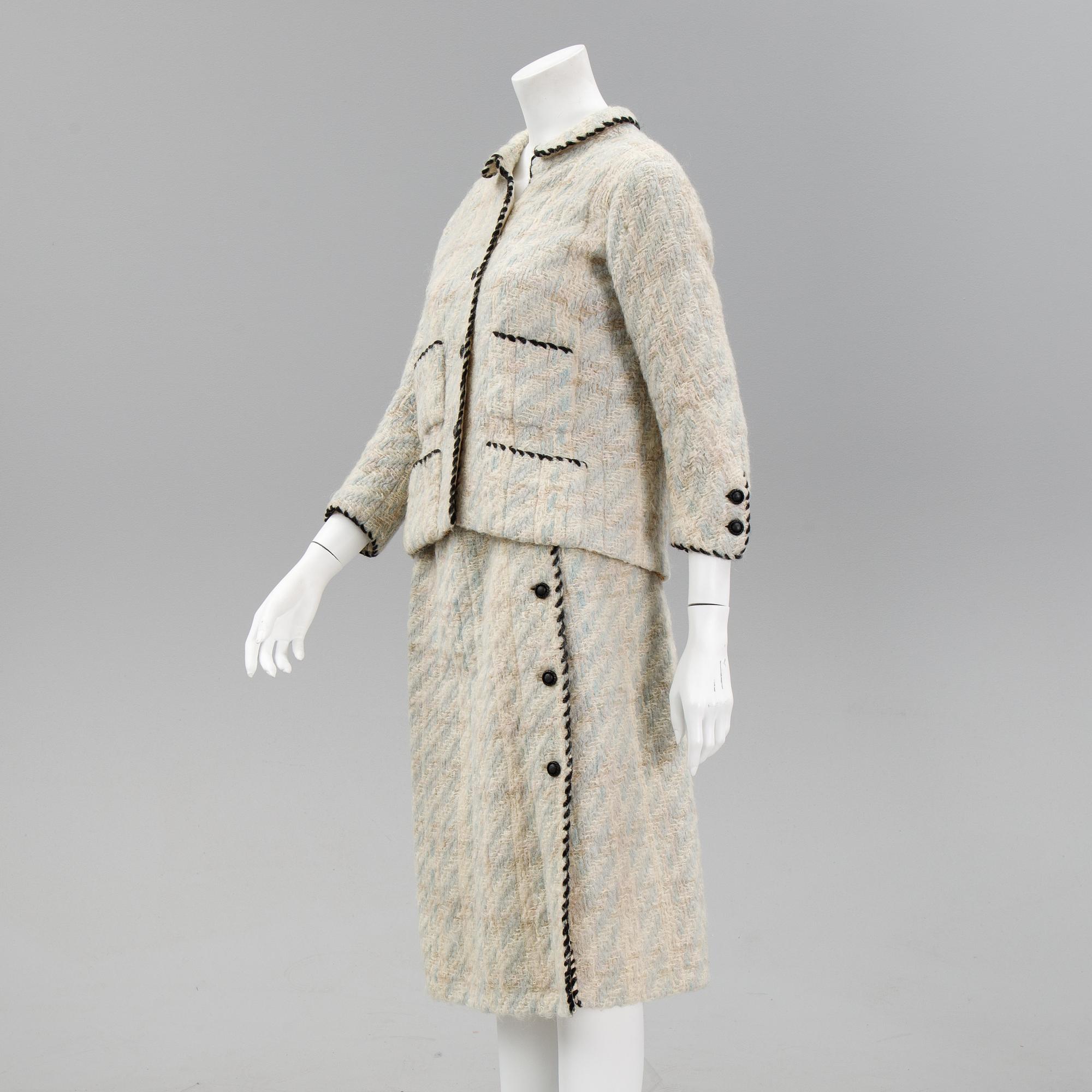 Chanel, dräkt, bestående av kavaj samt kjol, 1960-tal.