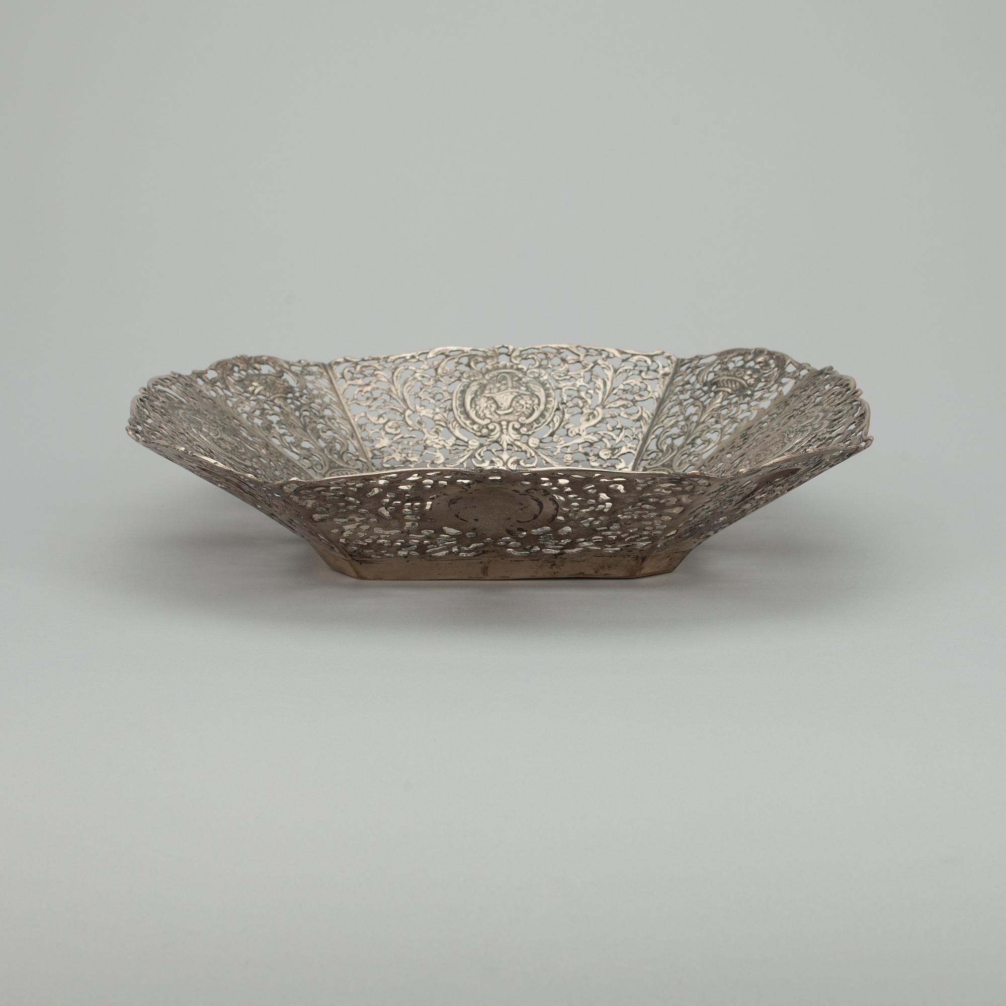 SKÅL, silver, Erik Kaarnesalo, Helsingfors 1965. Vikt 678 g.