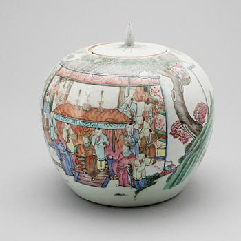 URNA MED LOCK, porslin, Kina, 1800-tal.