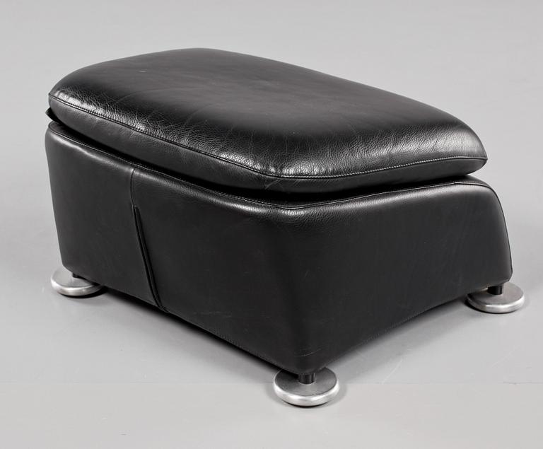 FÅTÖLJ SAMT FOTPALL, "Loge", Gerhard van der Berg, Montis, 1900/2000-tal.