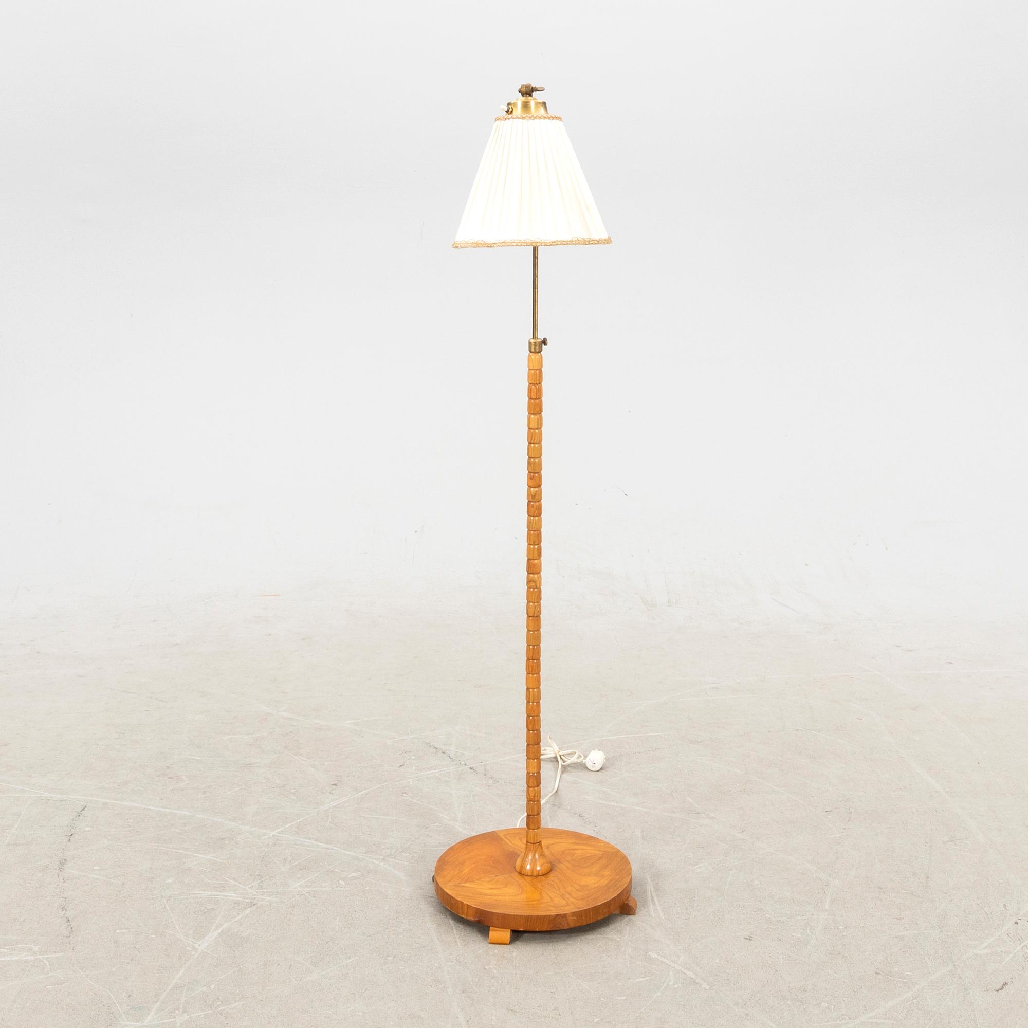 Floor lamp from the 1940s.