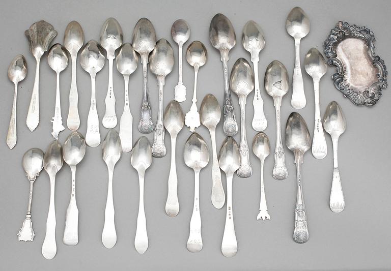 PARTI SILVER, 30 delar, bland annat Johan Fredriksson, Umeå, 1883, vikt ca 393 gram.