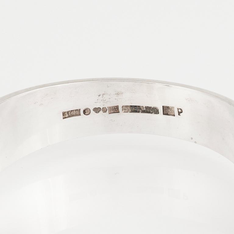 Sigurd Persson, armring, Stockholm 1963, sterling silver, delvis förgyllt och rökcitrin, smed Peter Schmitt.