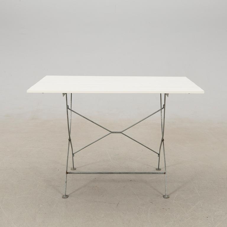 Grythyttan table "Bryggeribord 110" modern production.