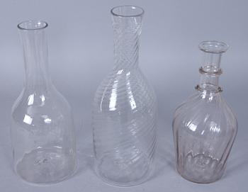 KARAFFER, 3 st, glas, omkring sekelskiftet 1900.