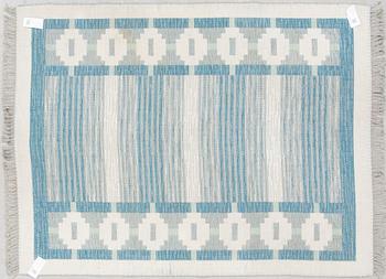 MATTA, dubbelsidig. 1900-talets mitt/ andra hälft. Ca 183 x 139 cm.