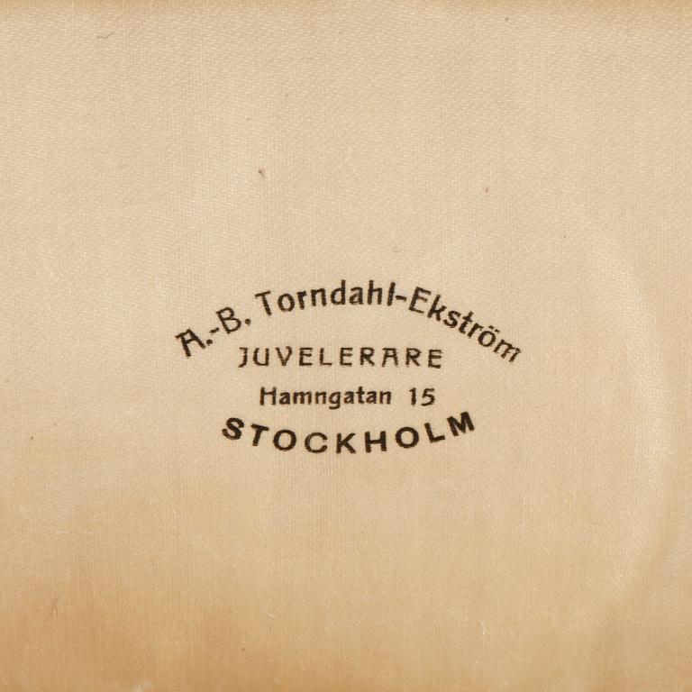 FANNY FALKNER, miniatyrmålningar, 3 st, signerade. Förgyllda silverramar, Stockholm 1927.