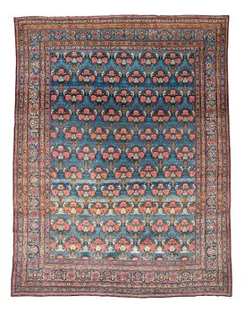 288. A semi-antique Tehran carpet, ca 384,5 x 288 cm.