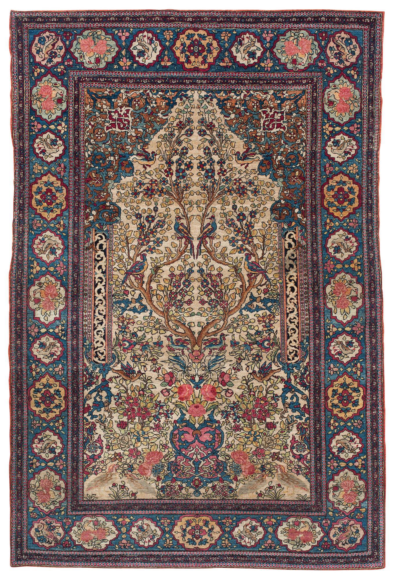 A RUG. An antique Esfahan. 210,5 x 143,5 cm.