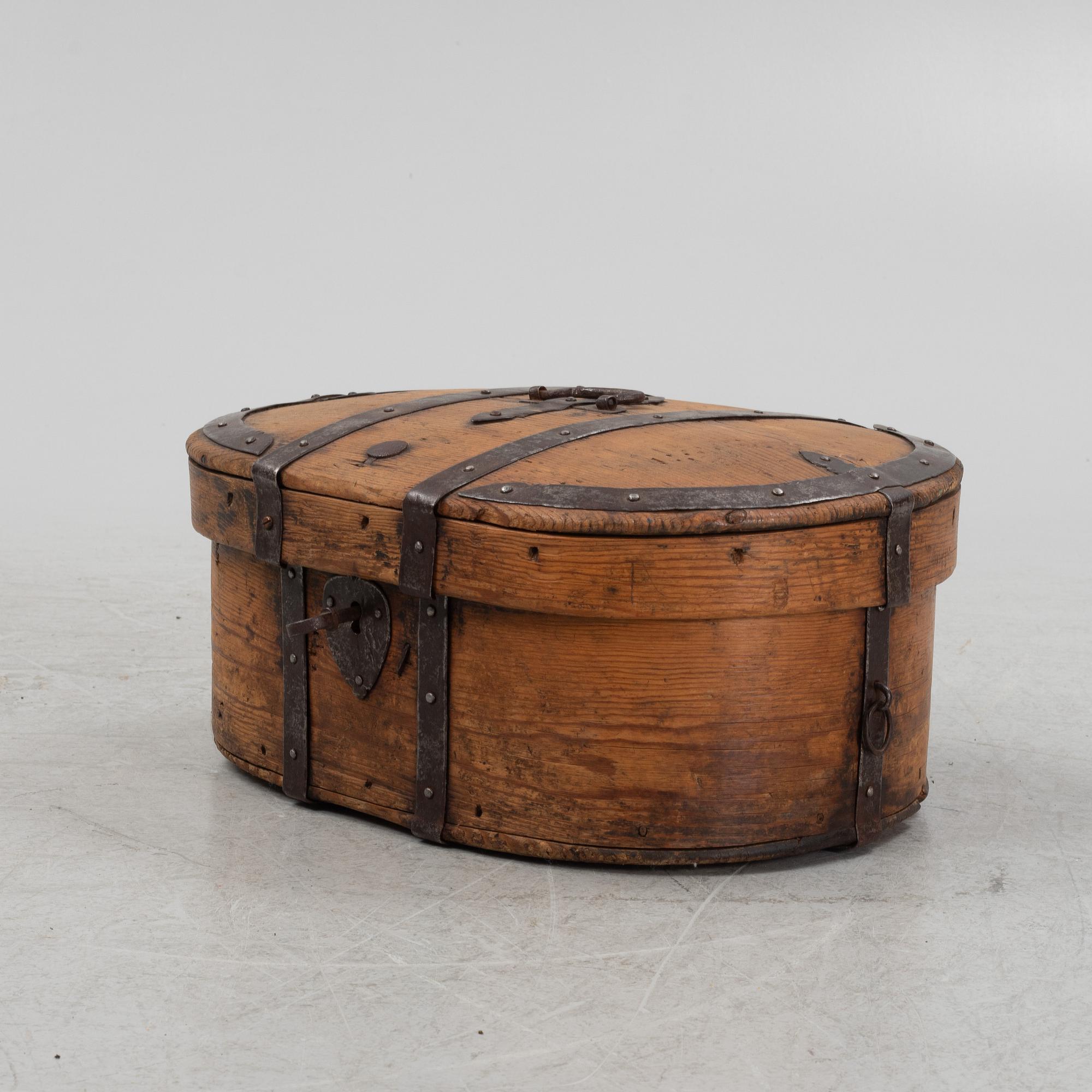 Two pine boxes, 19th Century.
