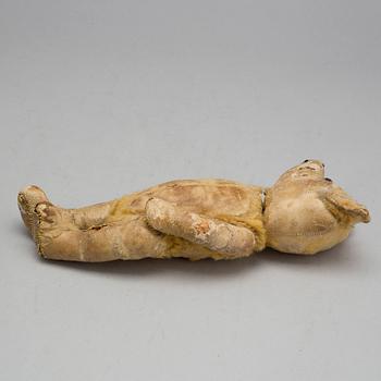 Three teddybears one marked Steiff, first half of the 20th century.