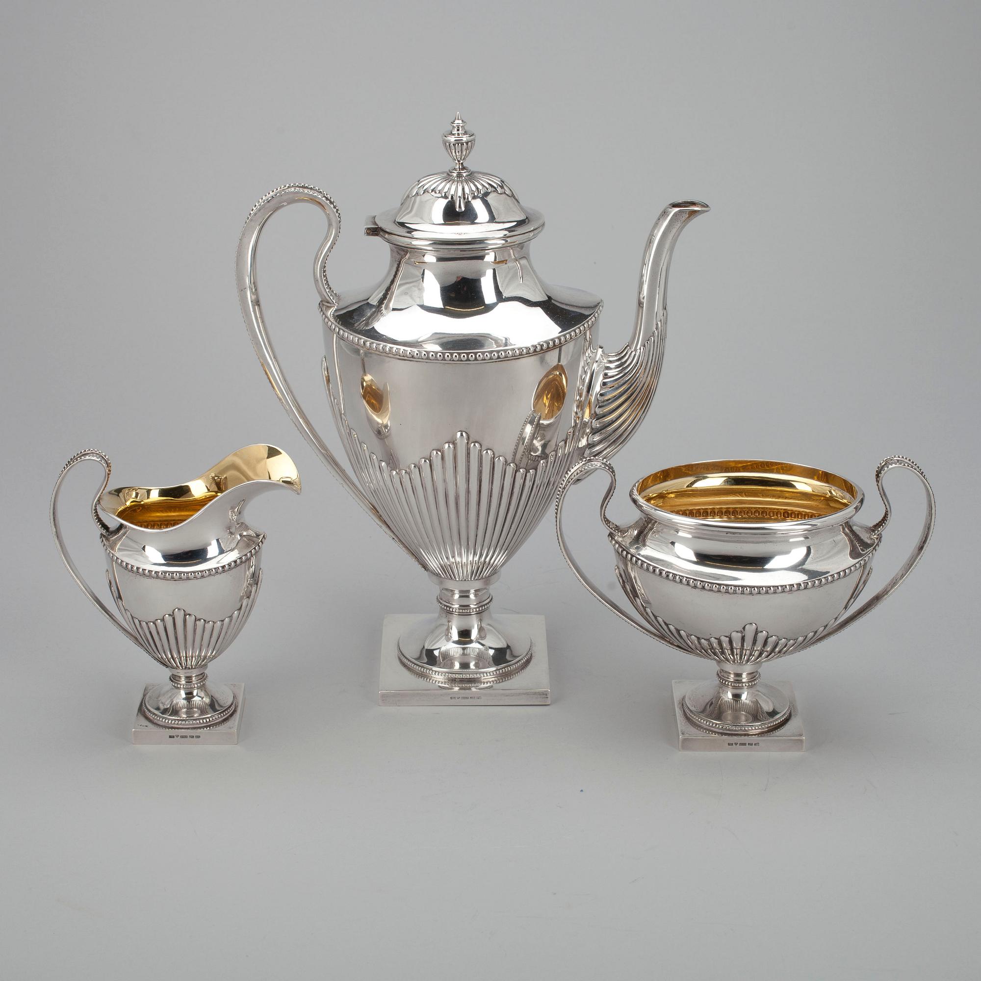 KAFFESERVIS, silver, Suomen Kultaseppä, 1927, invändigt förgylld, vikt 1206 g.