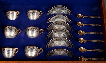 KAFFESERVIS, 3 DELAR samt KOPPAR MED SKEDAR 6 ST, silver Sovjetunionen 1900-talets slut. Total vikt. 1563 g.
