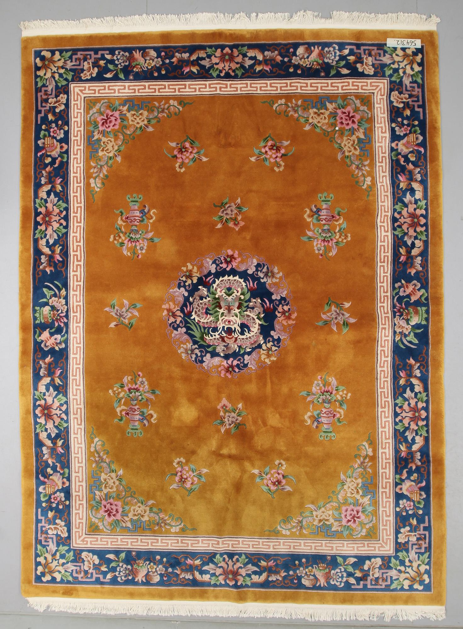 MATTA, Kina, 374 x 245 cm.