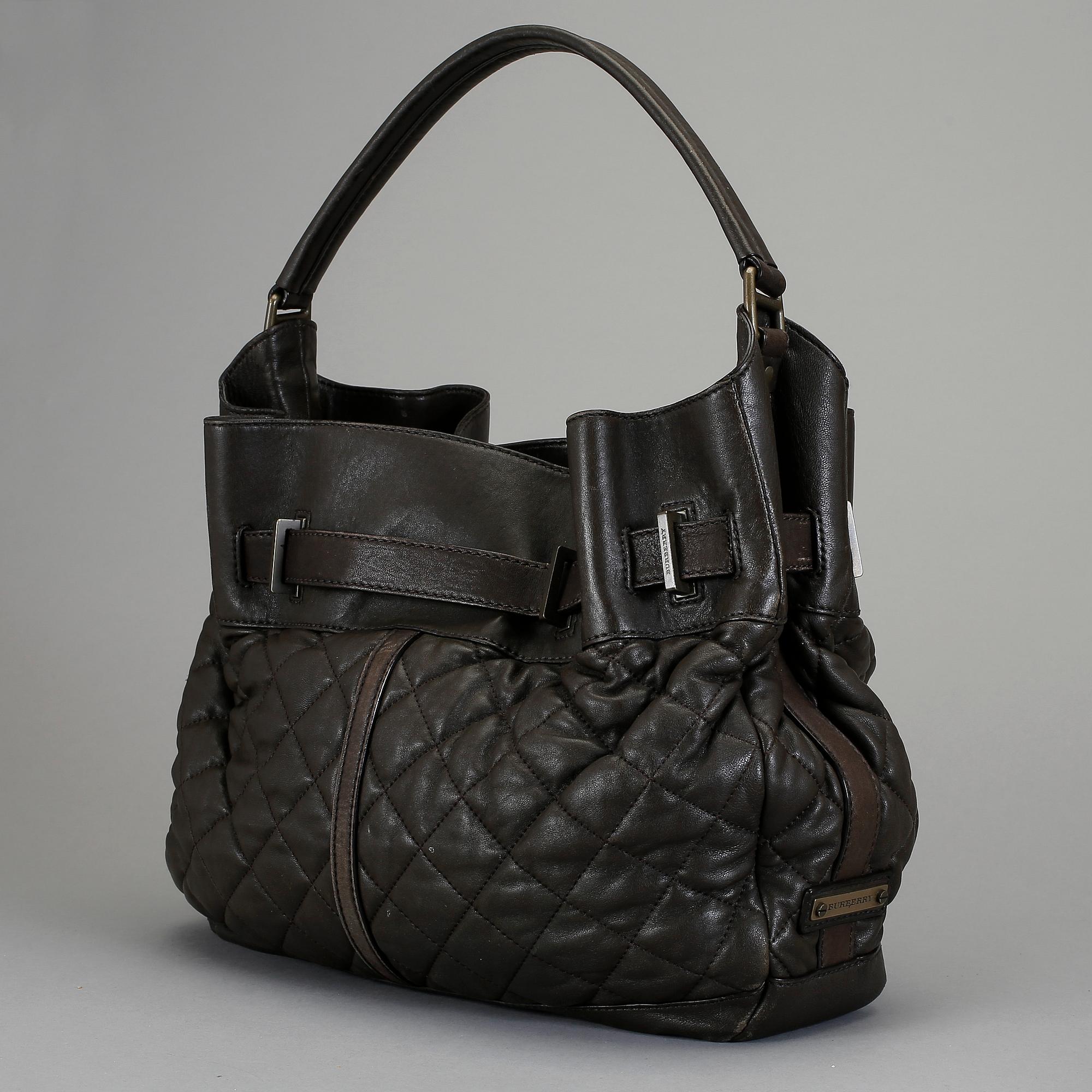 VÄSKA, Burberry.