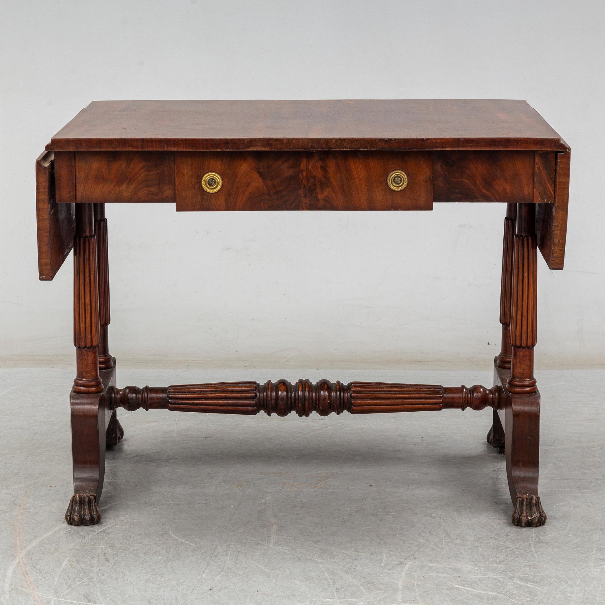 KLAFFBORD, Empire, stockholmsarbete, otydligt signerat och daterat 1833.