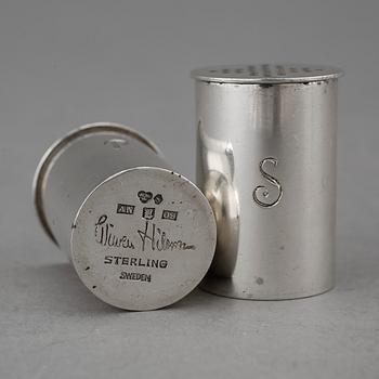 SALT- OCH PEPPARSTRÖARE, silver, Wiwen Nilsson, 1964. Vikt 43 g.