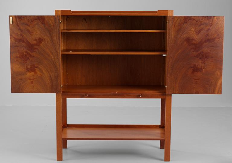 A Josef Frank mahogany cabinet, Svenskt Tenn, model 2135.