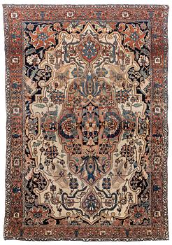 399. An antique Feraghan carpet, ca 294 x 201 cm.
