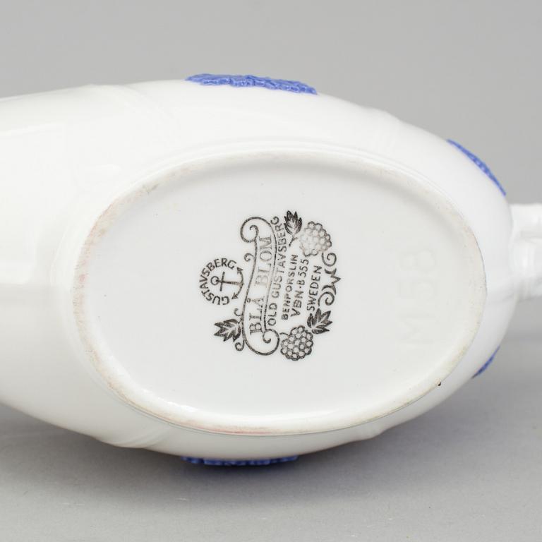 MAT- OCH KAFFESERVIS, 54 delar, benporslin, "Blå Blom", Old Gustavsberg, 1970/80-tal.