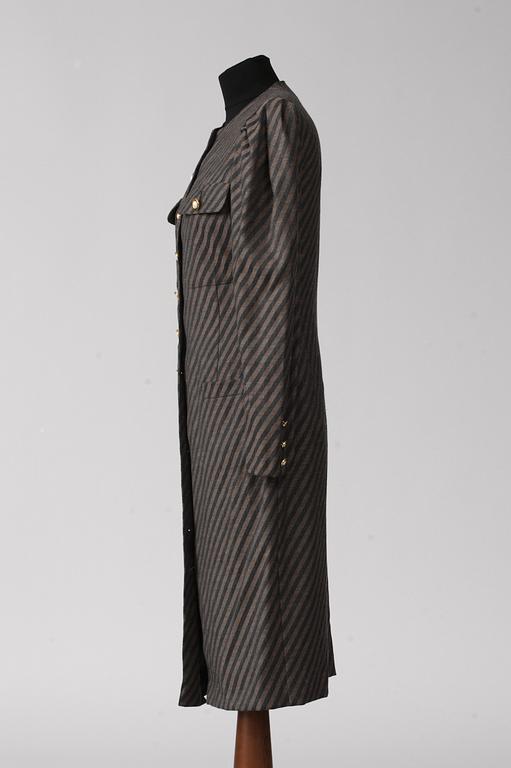 KLÄNNING, Louis Féraud.