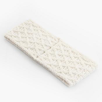 Chanel, a white cashmere and wool headband.