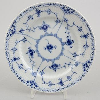 Royal Copenhagen, a 33-piece porcelain coffee service, "Blue fluted", half lace, Denmark.