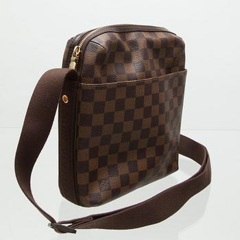 VÄSKA, "Trotteur Beaubourg", Louis Vuitton.