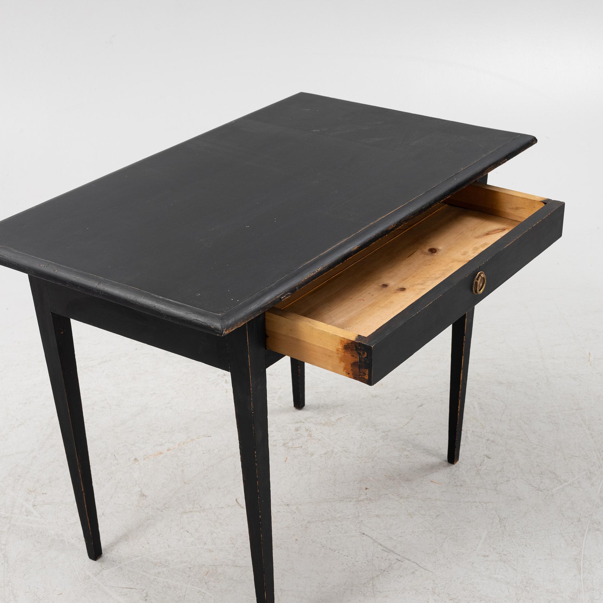 A painted table with a drawer, 19th/20th Century.