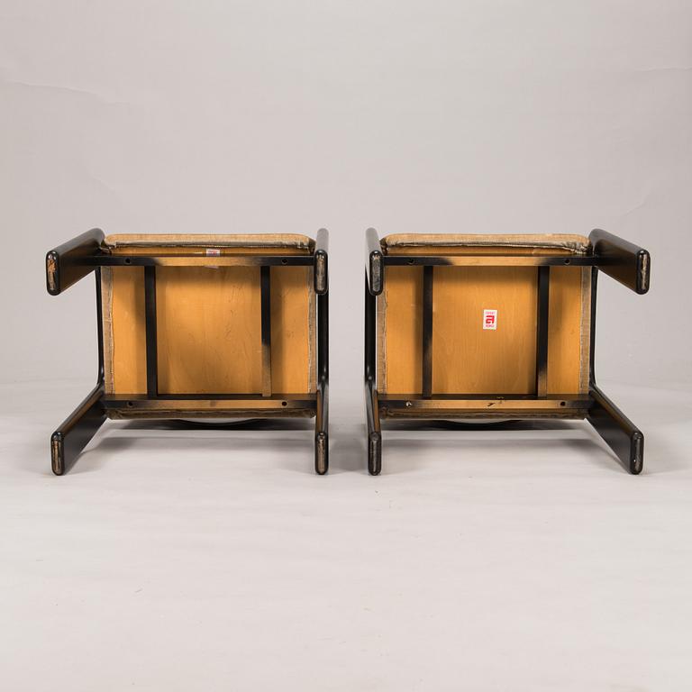 Eero Aarnio, A 1970's dinner table and six chairs "Flamingo" for Asko.
