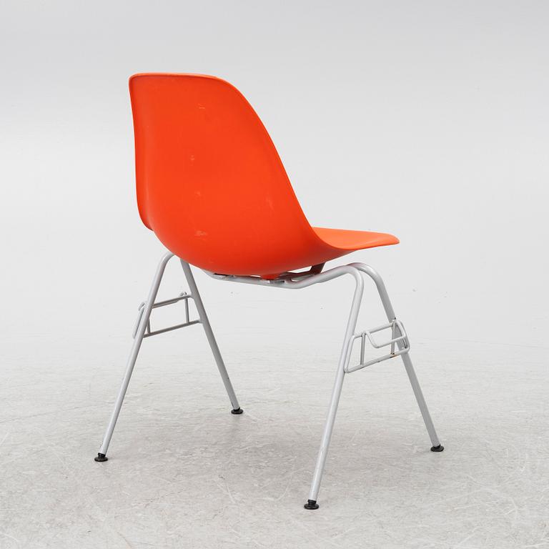 Charles & Ray Eames, five 'DSS' chairs, Vitra.