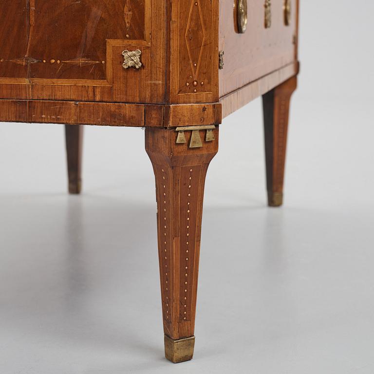 A Gustavian late 18th century commode by Nils Petter Stenström (master in Stockholm 1781-1790), not signed.