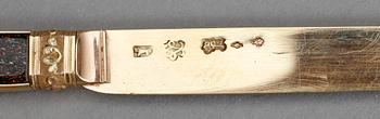 FRUKTKNIVAR, ett par, bl a guld, empire, 1800-talets första hälft.