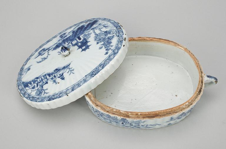 PASTEJFORM med LOCK, porslin, Kina, Qing dynastin, Qianlong (1736-1795).