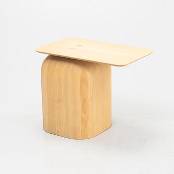 Alfredo Häberli, bord, "April", Nikari, Finland.