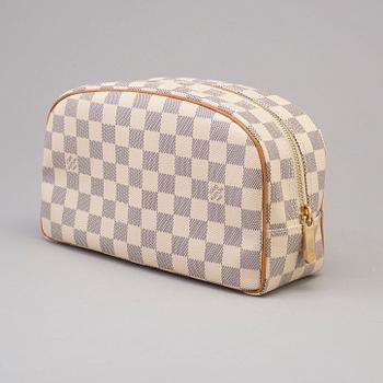 NECESSÄR, "Toiletry Bag" Louis Vuitton.