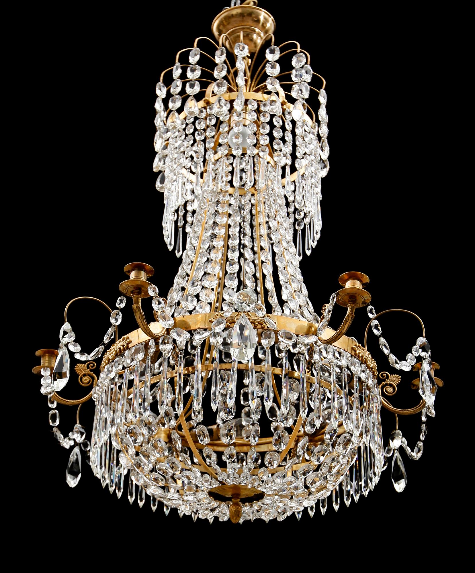 LJUSKRONA, empirestil, 1900-talets första hälft. Höjd 87 cm.