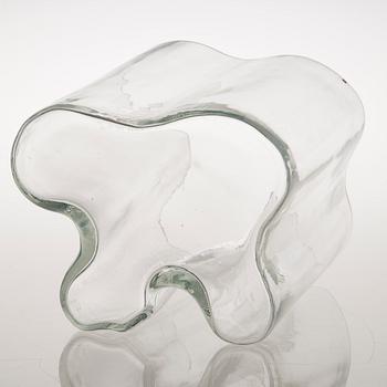 Alvar Aalto, A late 1960s '3031' vase signed Alvar Aalto.