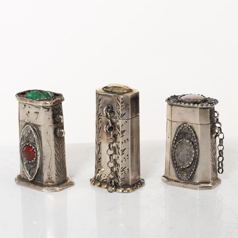 A set of three silver snuff boxes, incl by  Alexander Magnus Lundström, Visby 1840.