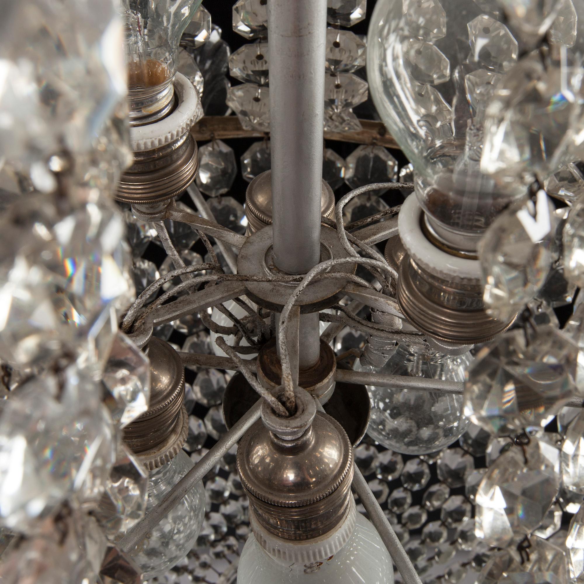 KATTOKRUUNU, 1900-luku. Korkeus noin 87 cm.