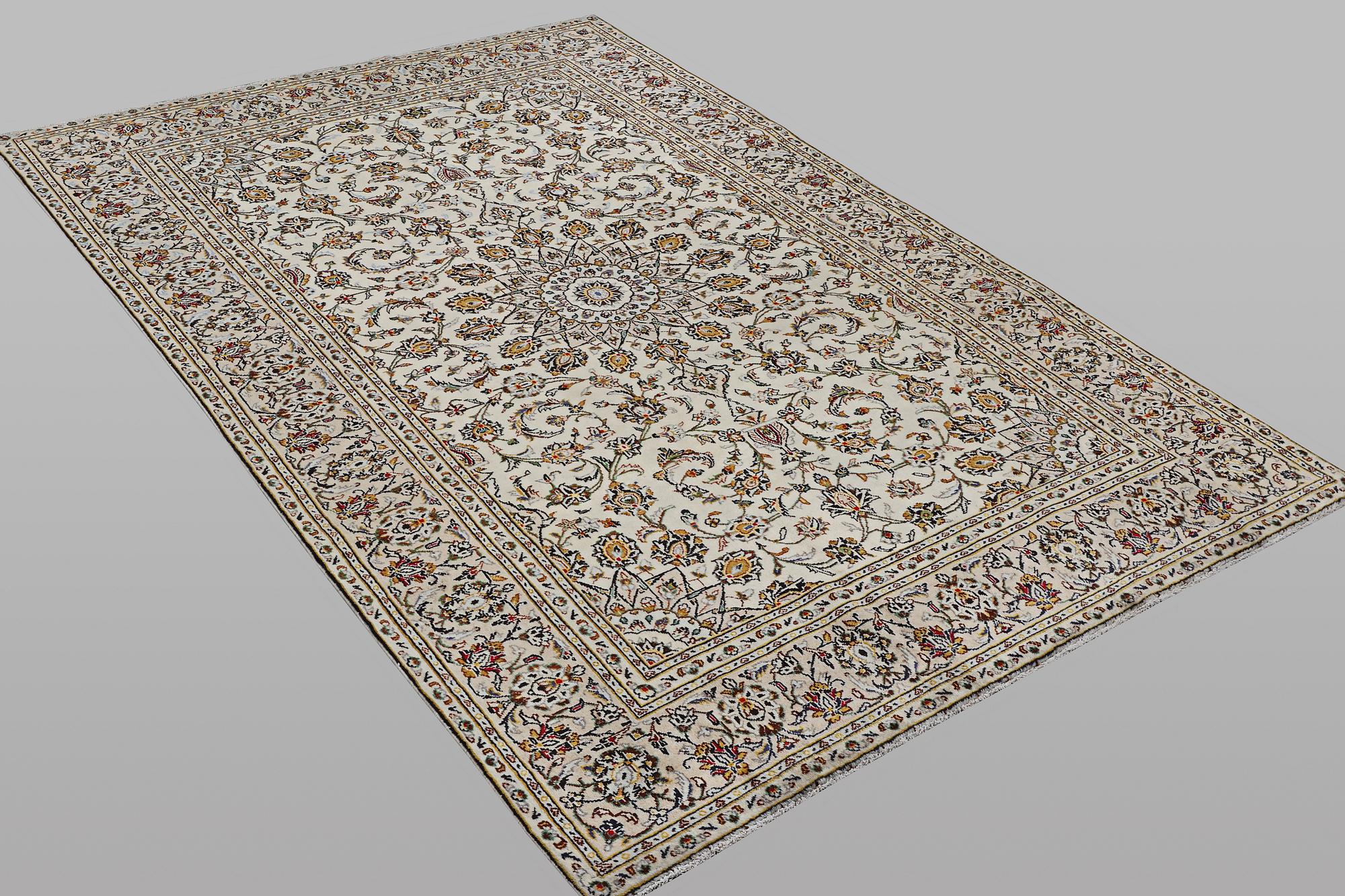 A carpet, Kashan, ca 289 x 188 cm.