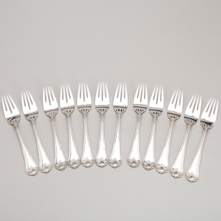 FISKBESTICK, 24 del, silver, sachsisk modell, svenska kontrollstämplar. Vikt ca 1280 gram.