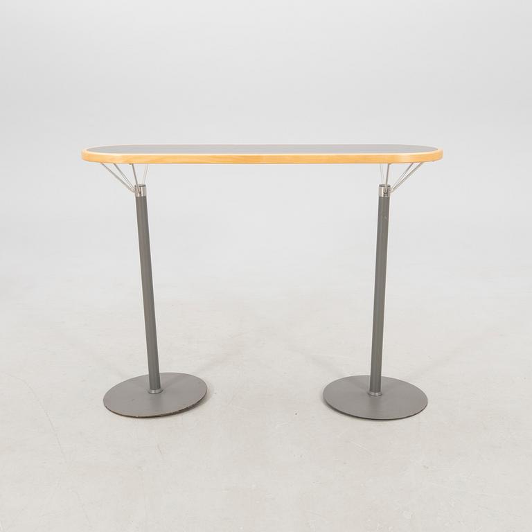 Bar table and bar stools, 6 pcs "Oblado" Blå Station, late 20th century.